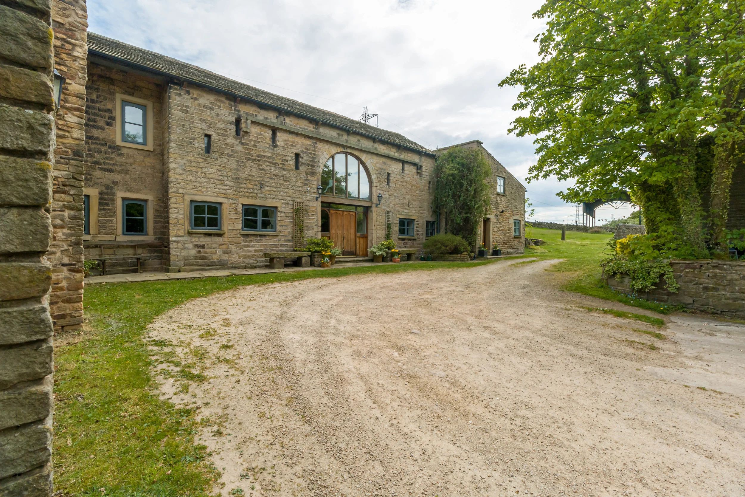 Tintwistle, Derbyshire May 2019 — PropertyPhotographs.co.uk