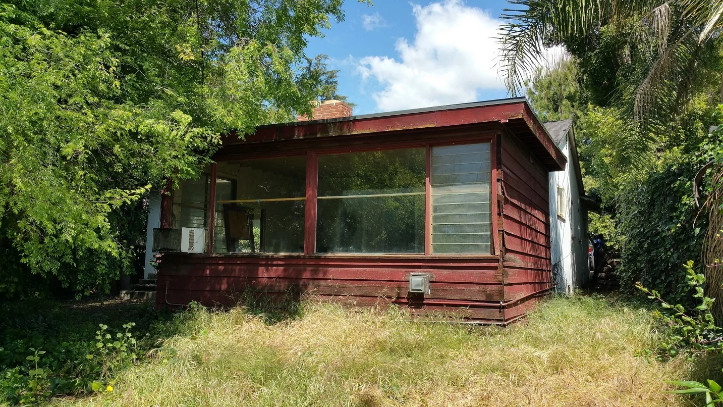 924 E Poppyfields - REAR.jpg