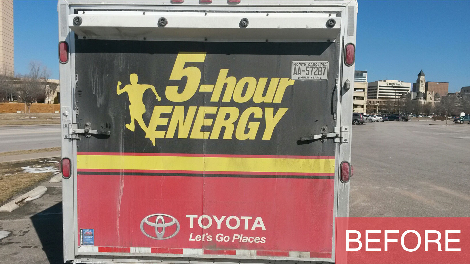 clint_bowyer_backtrailer_before.jpg