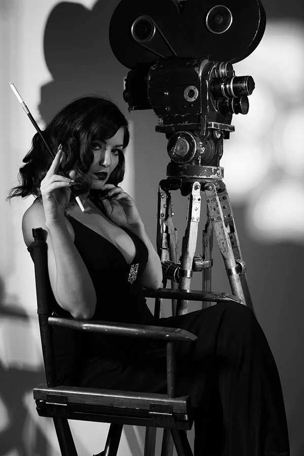 burlesquercise-instructor-leslie.jpg