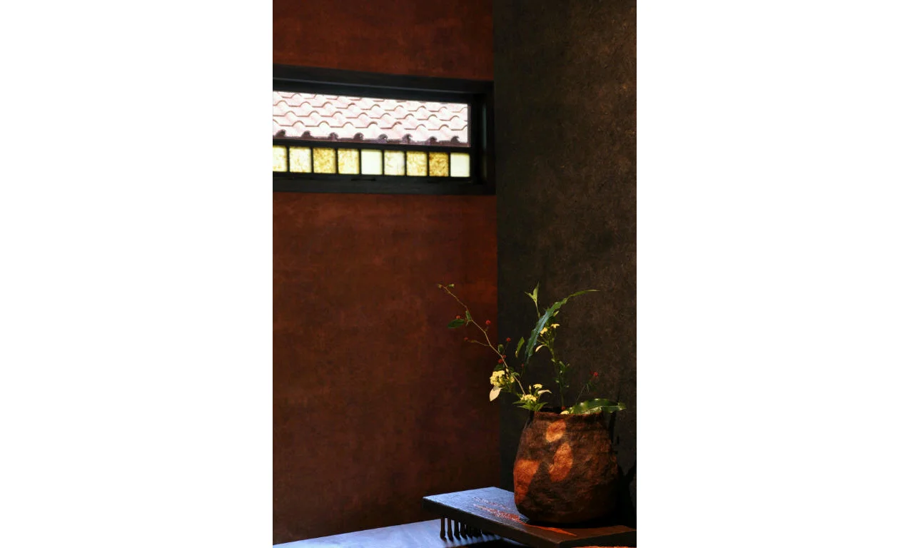 IMG_0425 Sayan Shop Interior Display Flowers Window Entrance - Version 2.JPG