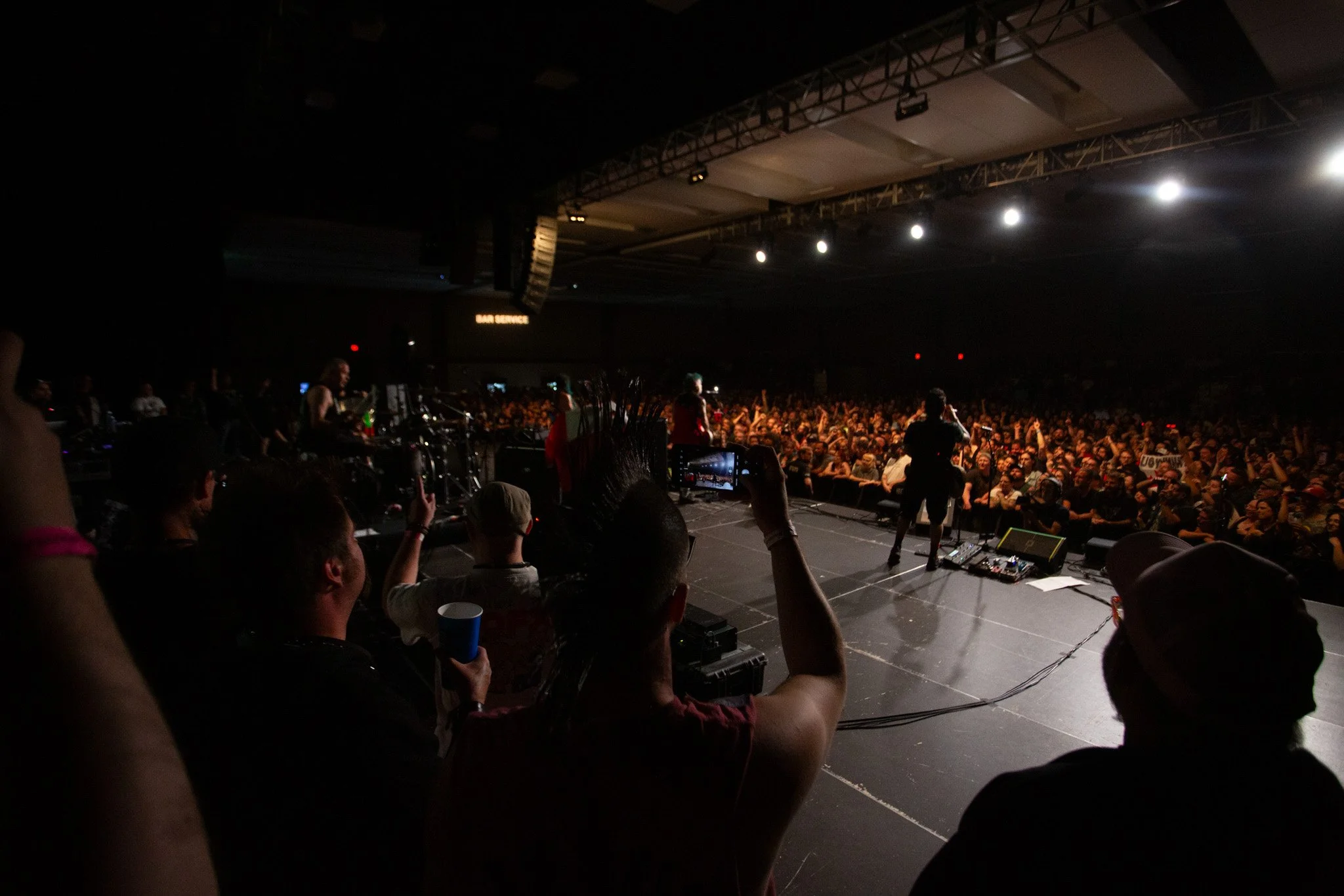 Live -1-6.jpg