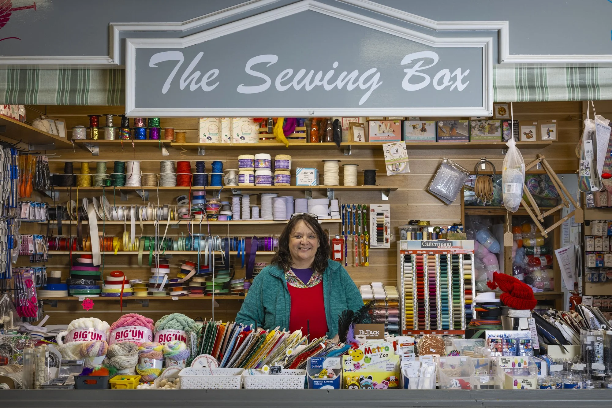 MEANWHILE IN GLOUCESTER_MARKET HOLDERS_©EMILIE SANDY 2026-3924.jpg