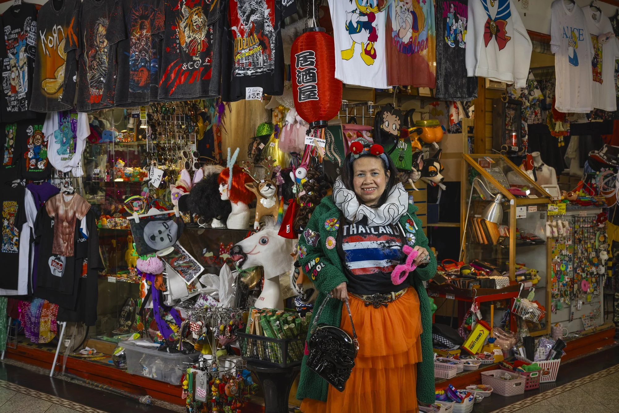 MEANWHILE IN GLOUCESTER_MARKET HOLDERS_©EMILIE SANDY 2026-3950.jpg