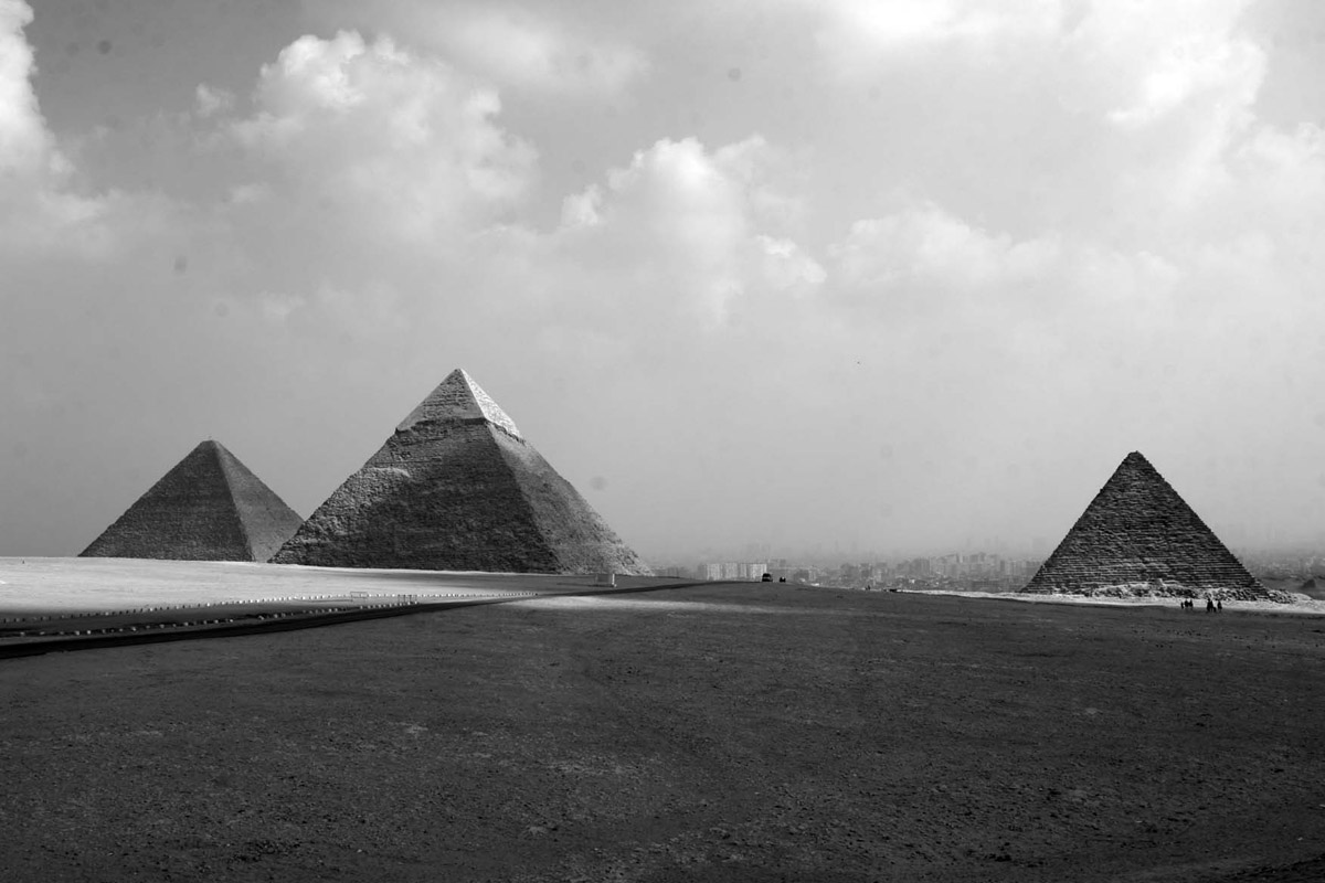 pyramids-in-black-and-white.jpg