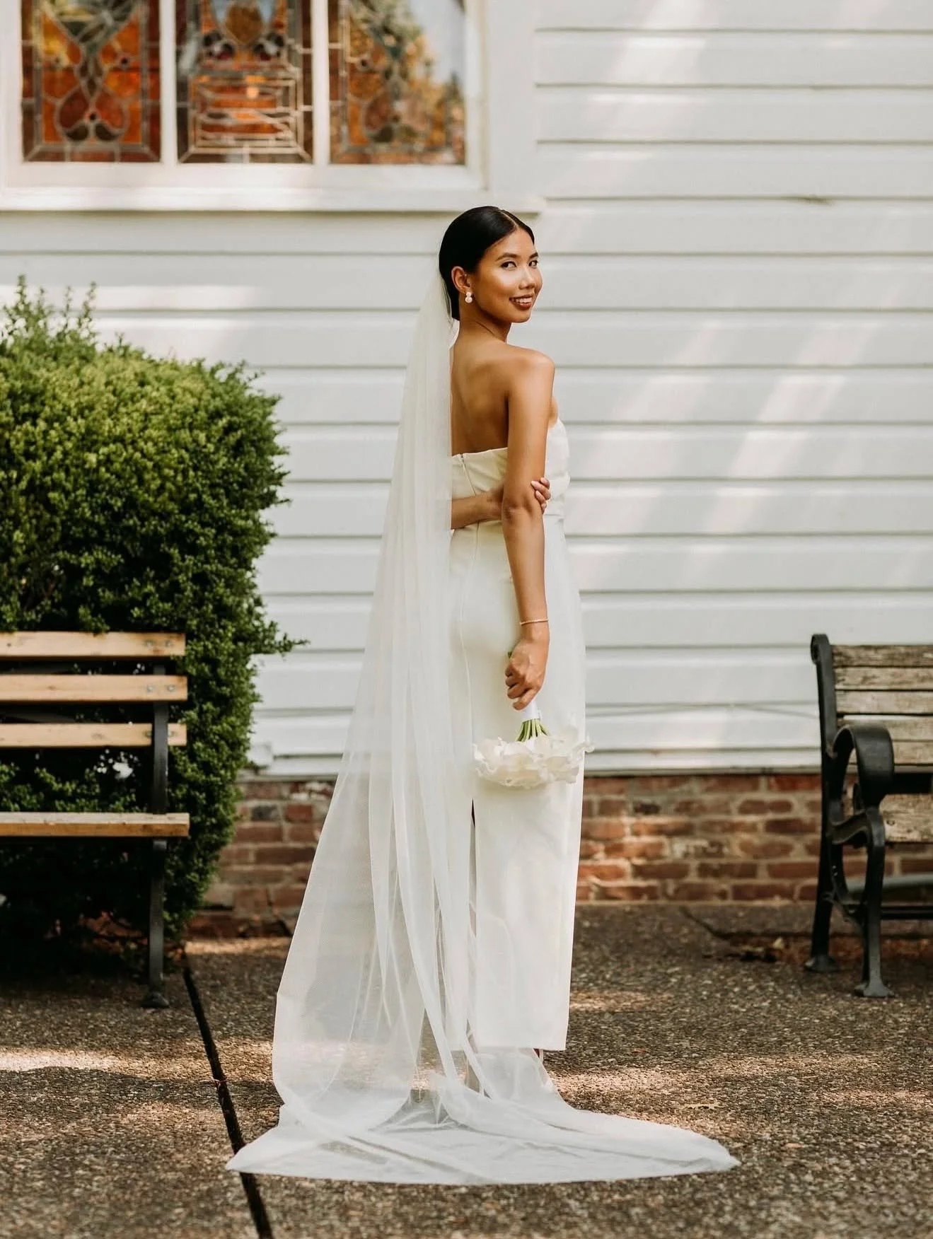 classy 🫱🏼&zwj;🫲🏻 timeless 
Photographer: @abeautifulunion 
HMUA: @_beautybyshawna

#BridalMakeupArtist #SoftGlam #WeddingMakeup #BridalGlam #AsianBride #PortlandWedding #PNWWedding #OregonMakeupArtist