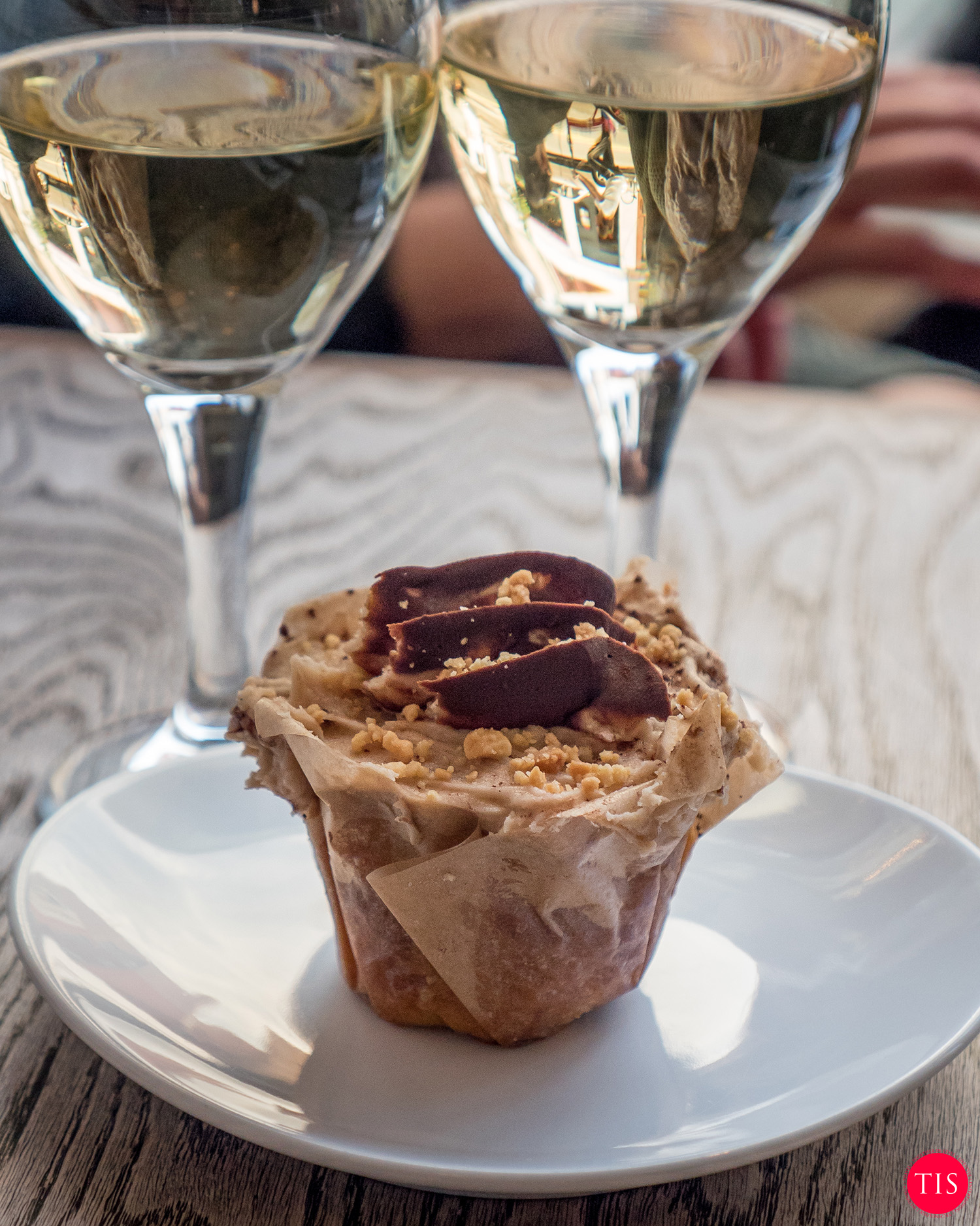 Sweet Revenge pairs designer cupcakes wine and beer together. We stopped in for sweet treat on our walk, and yes the cupcake was to die for!