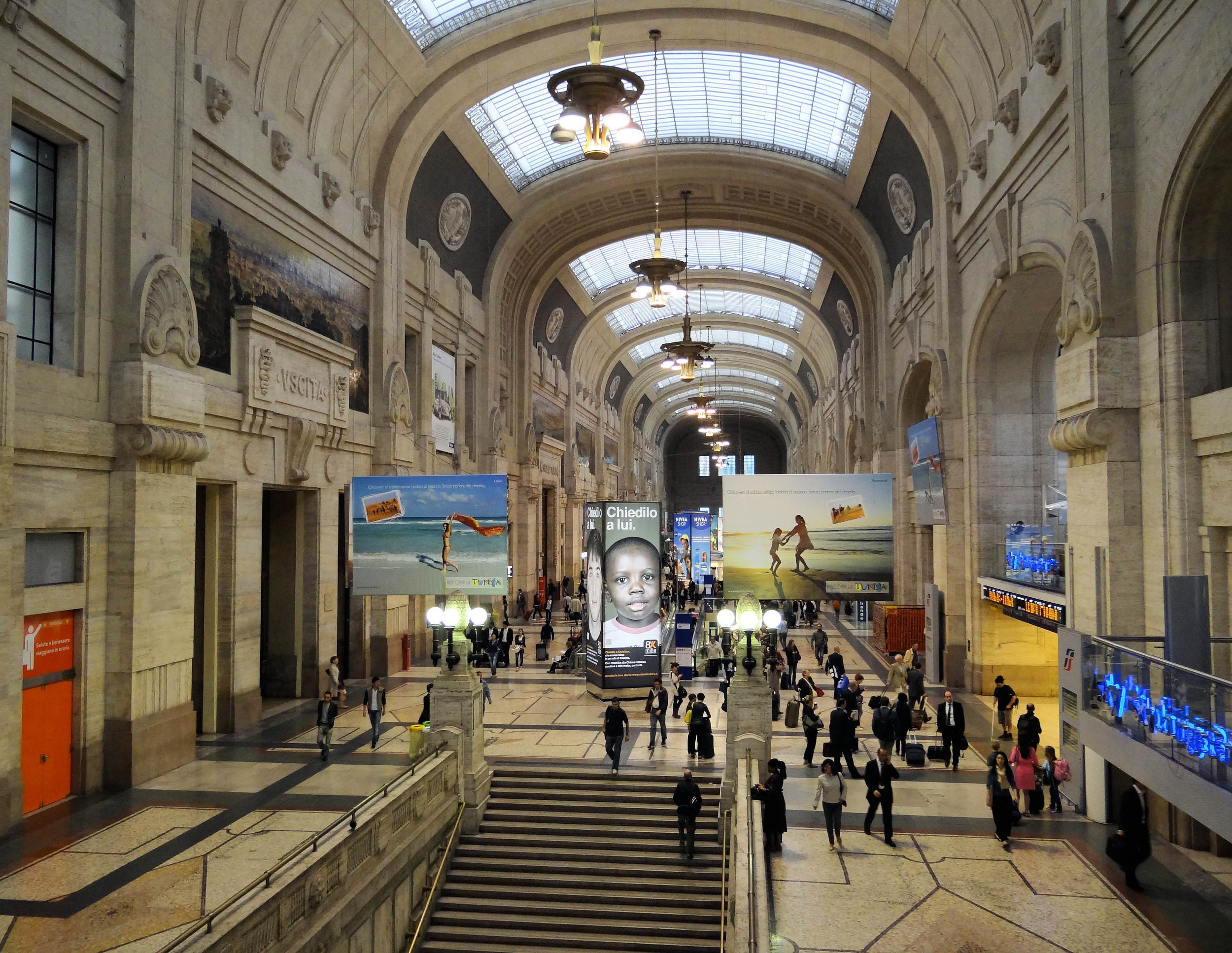 Milano-Centrale-Entrance-Hall-2012.jpg