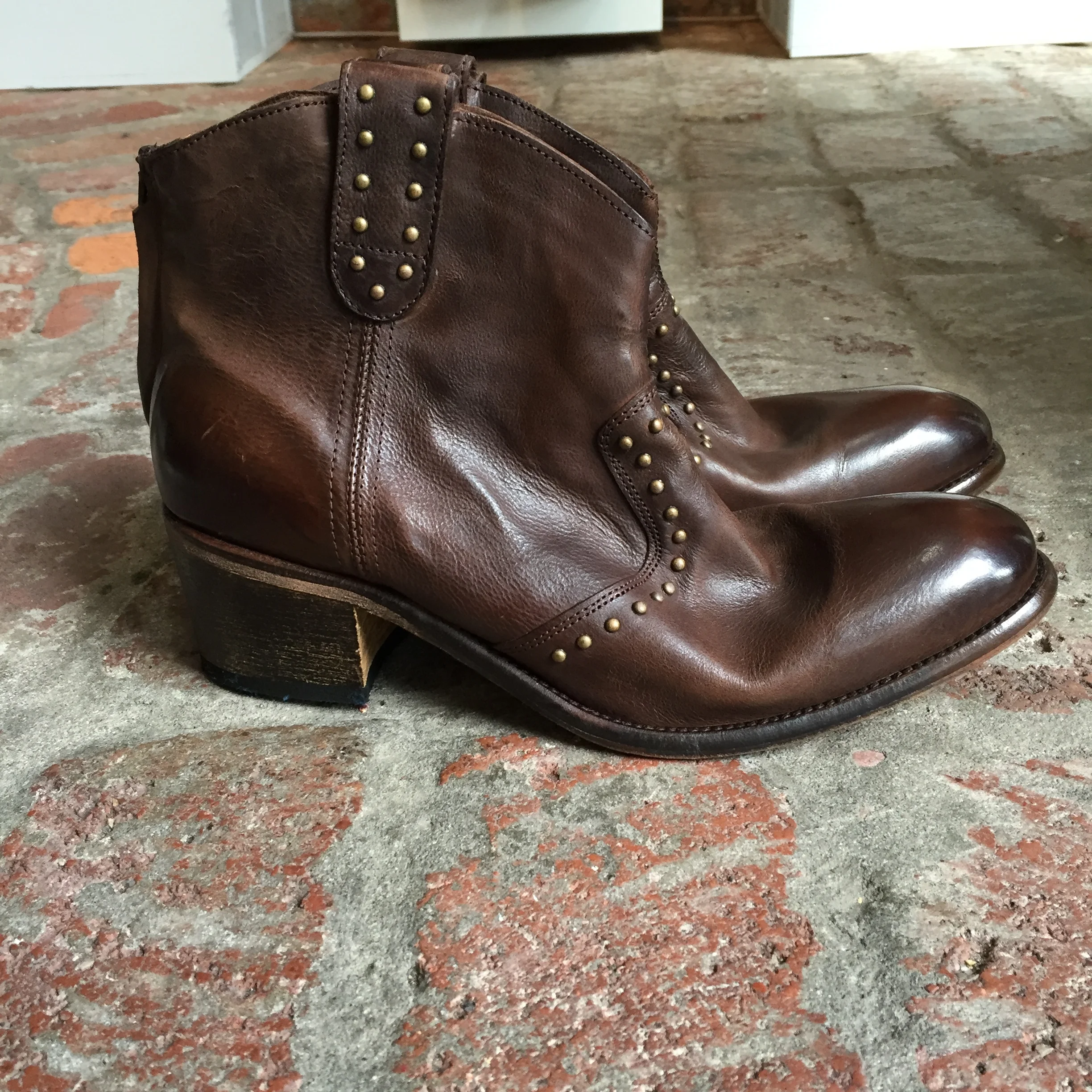 Color: Rainbow Brown