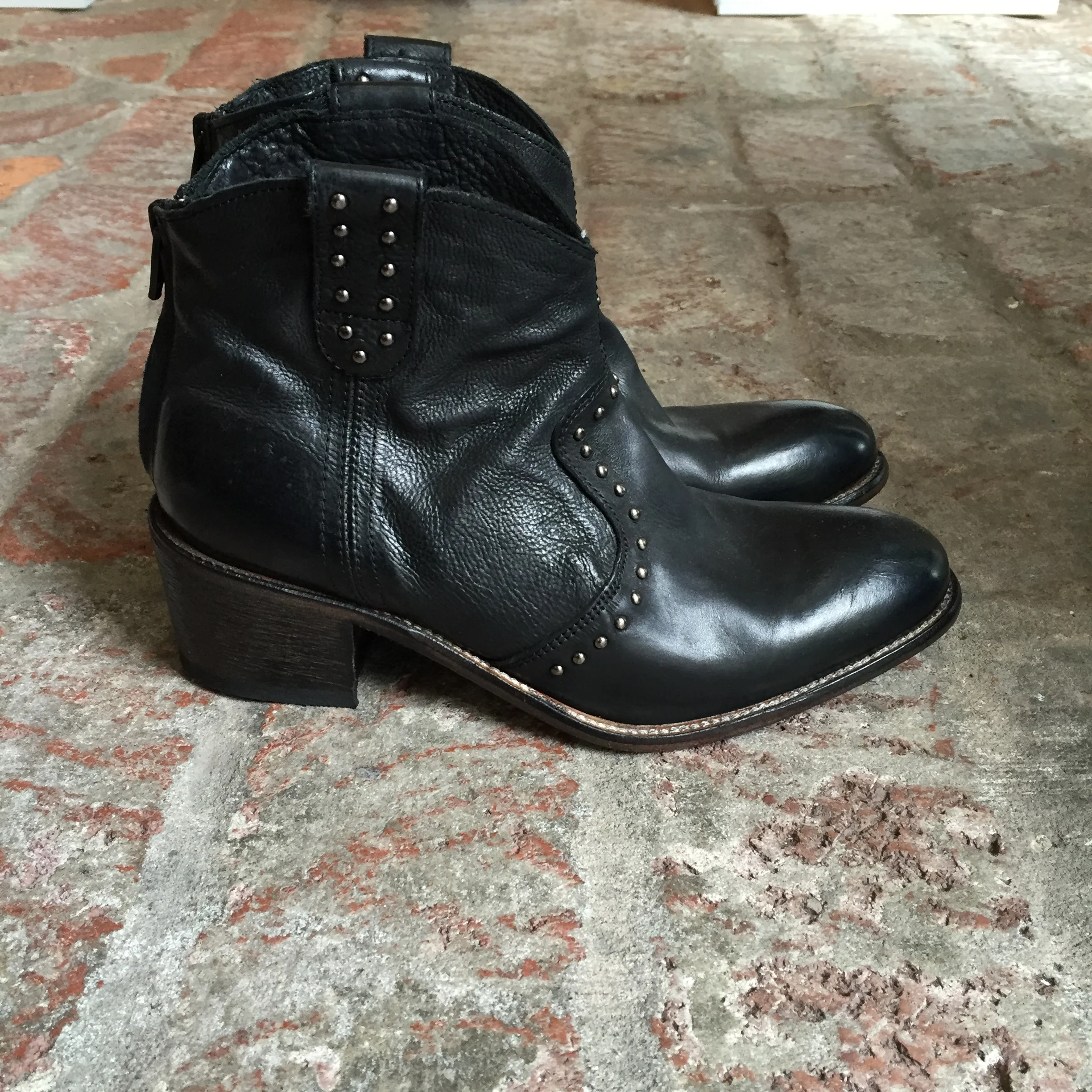 Rainbow Black