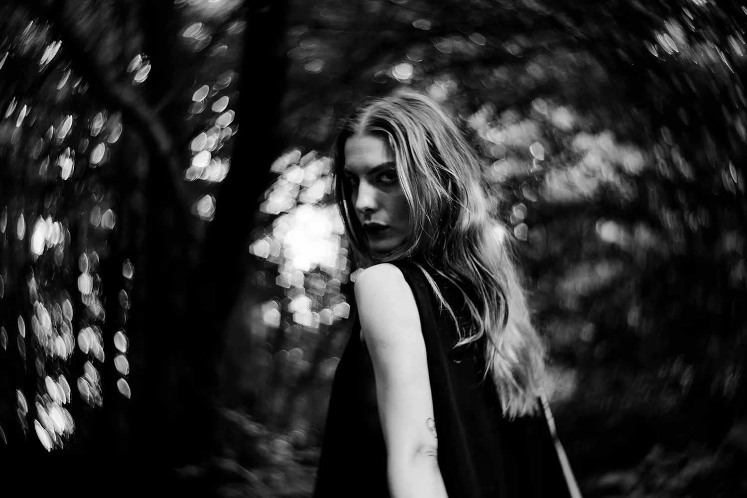 Luca-MercedesStemer_LOMO-ROEE_2-8_web.jpg
