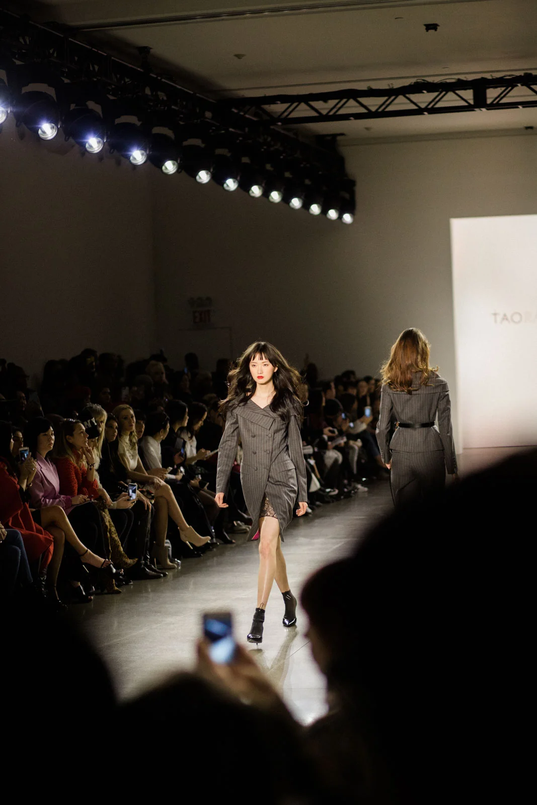 TAORAYWANG_FW18-LucaMercedes-WEB-51.jpg
