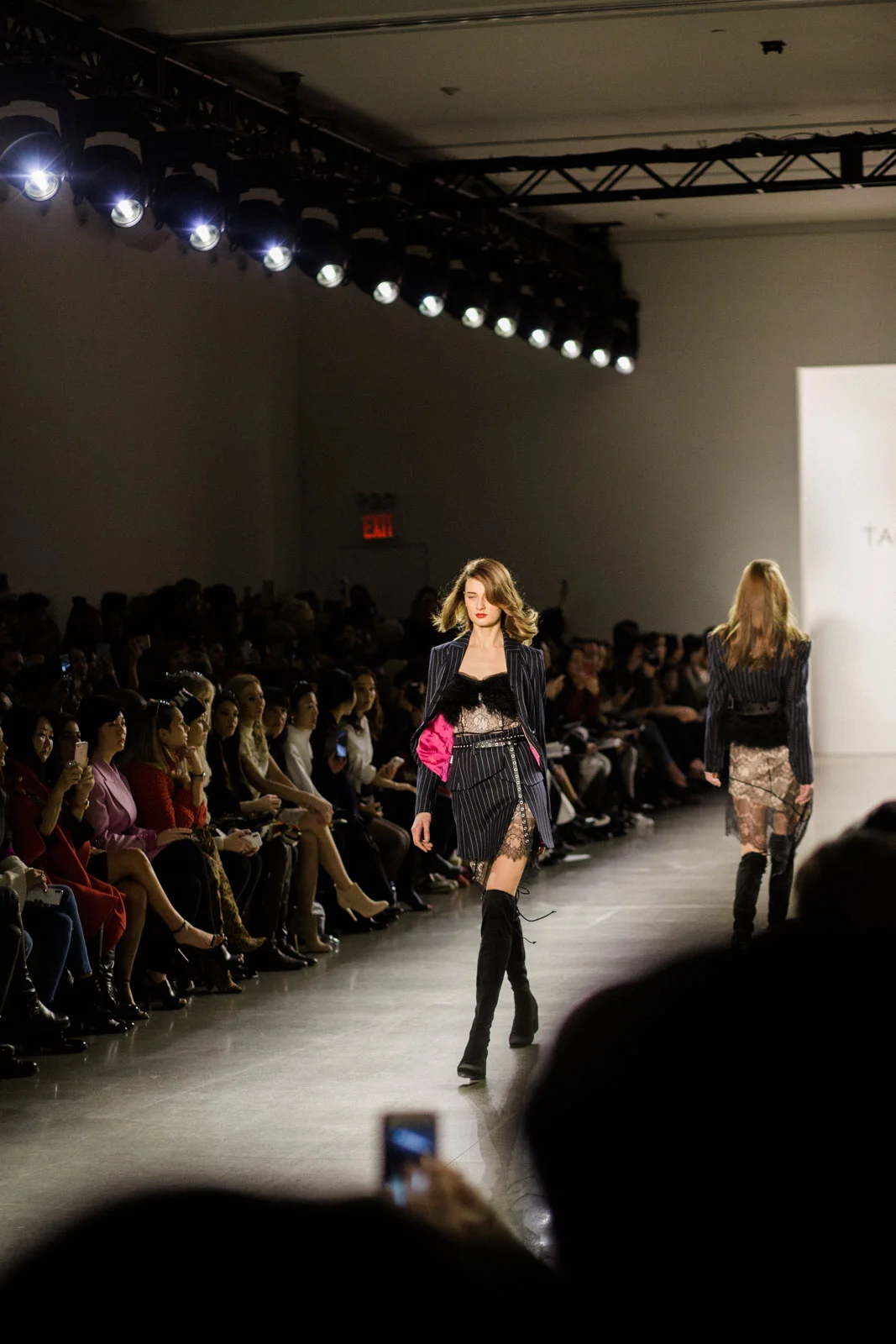 TAORAYWANG_FW18-LucaMercedes-WEB-76.jpg