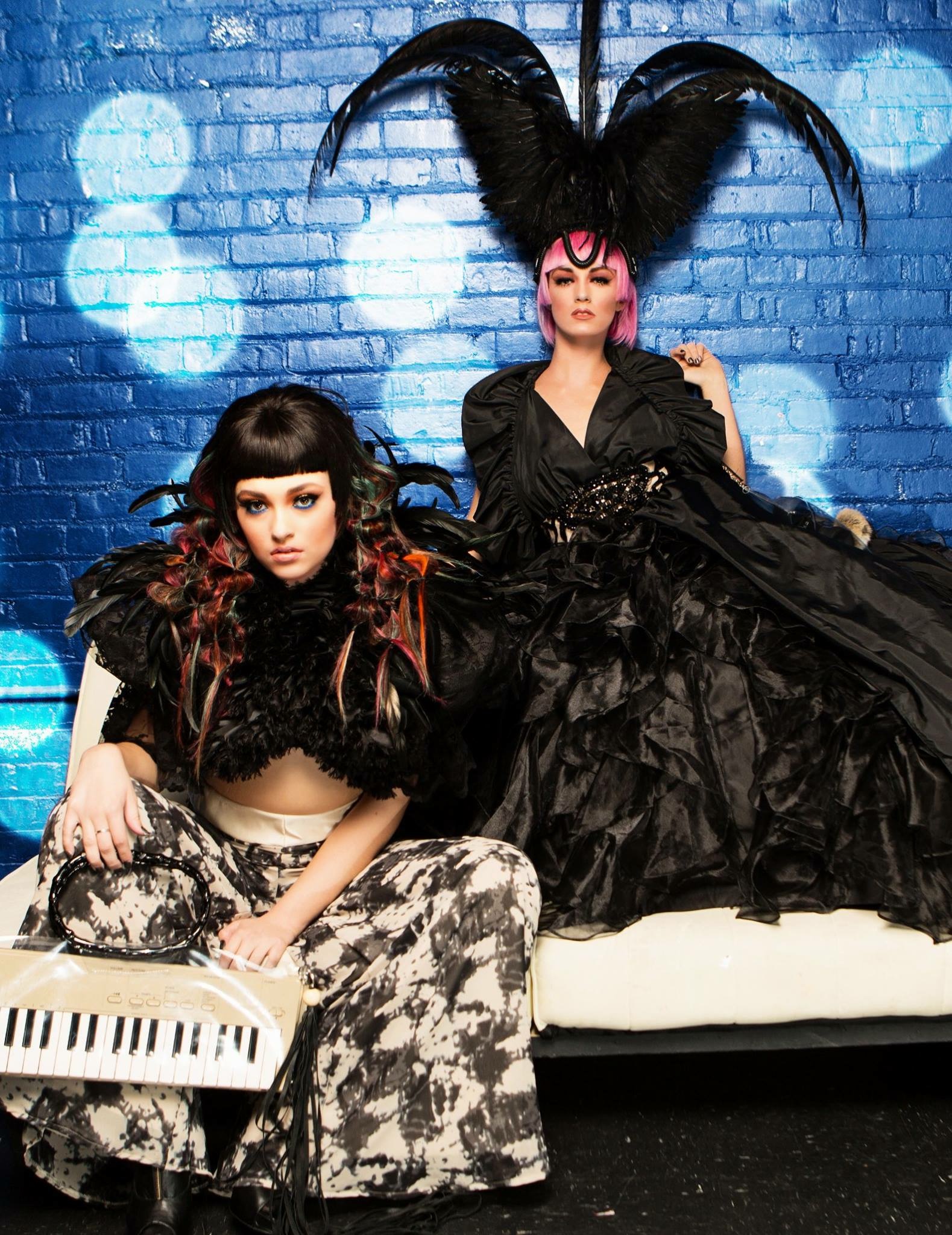 models Dakota Bruton & Mallory Rose Mim