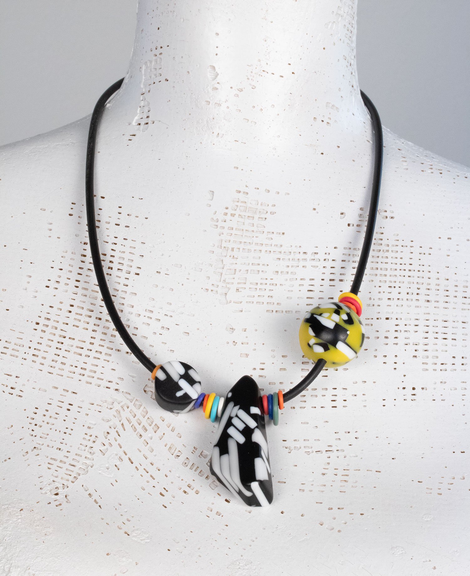 Blk_Wht_Terrazzo_Neck.jpg