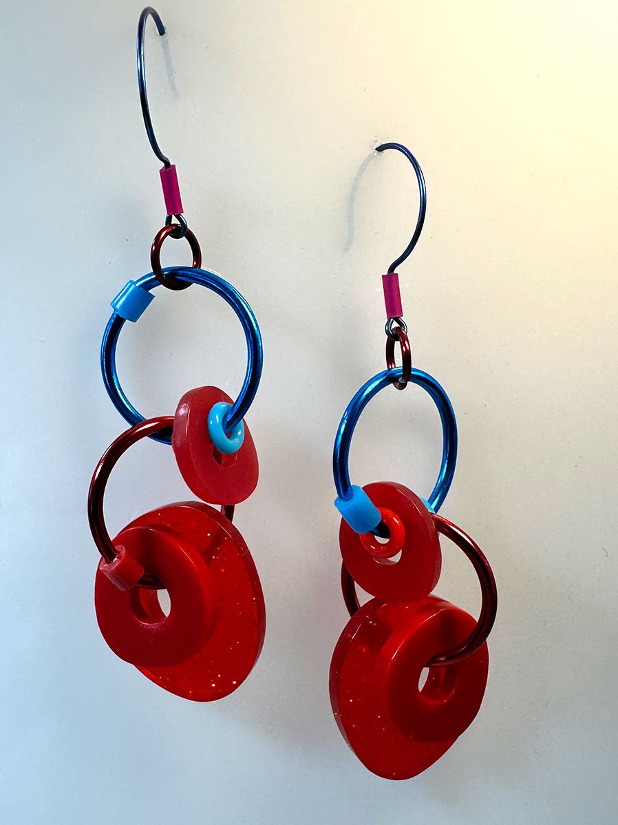 DoubleHoops_RedBlue.jpg