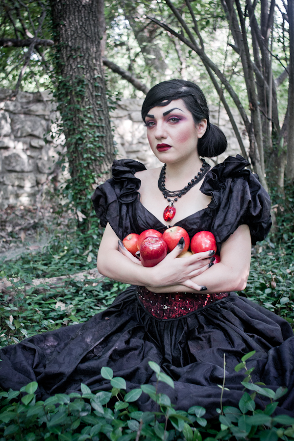 August - The Wicked Queen! A crazy fun Snow White themed photoshoot with Andrea Gutierrez, hair by Kelley Alba and makeup by Kassy Holly.