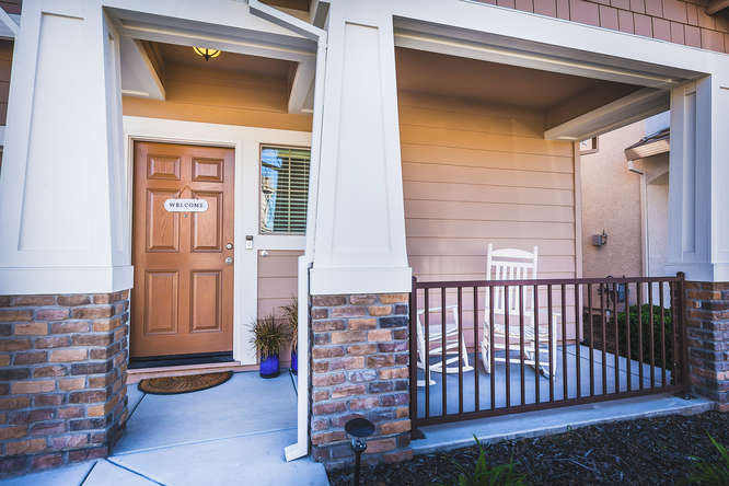 Trentino St Roseville CA 95747-small-004-7-3577 Trentino St-666x444-72dpi.jpg