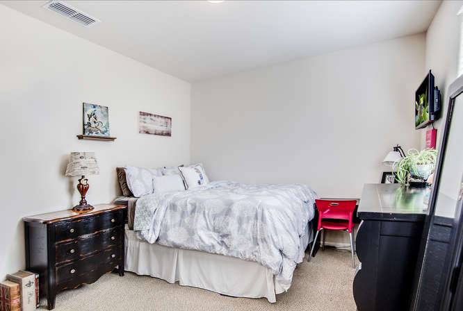 Trentino St Roseville CA 95747-small-013-6-3577 Trentino St-666x449-72dpi.jpg