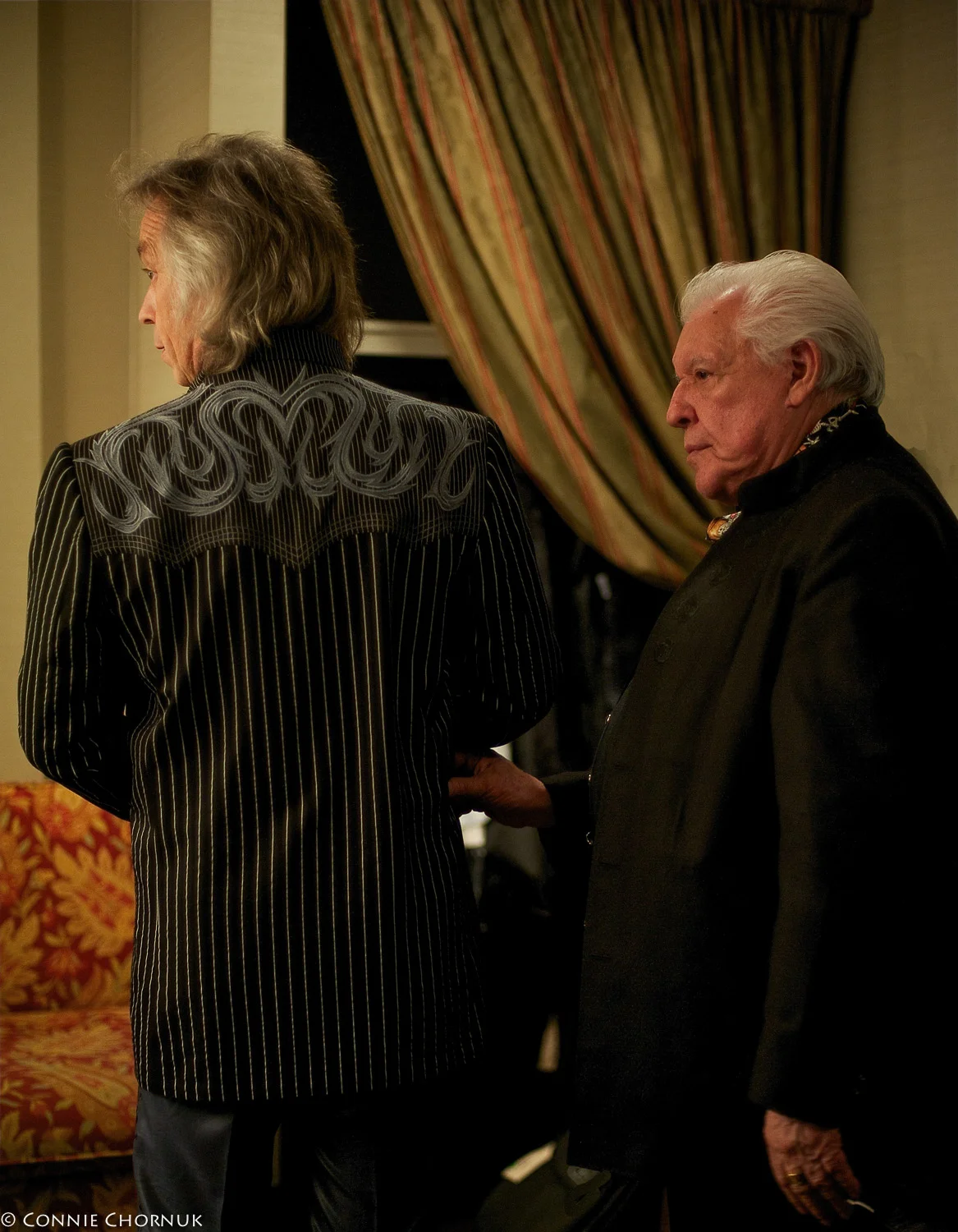 Jim Lauderdale, Manuel