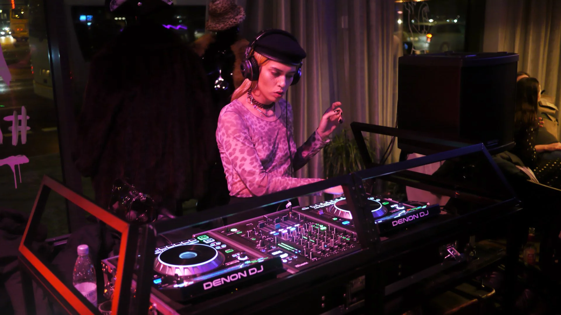 DJ set: ALYHA LOVE