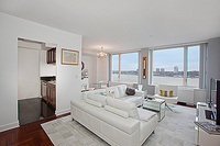 220 Riverside Boulevard, 15K