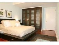 220 Riverside Boulevard, 8R