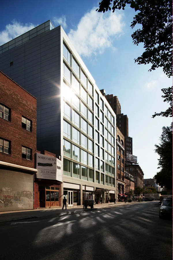 311 West Broadway, 3F