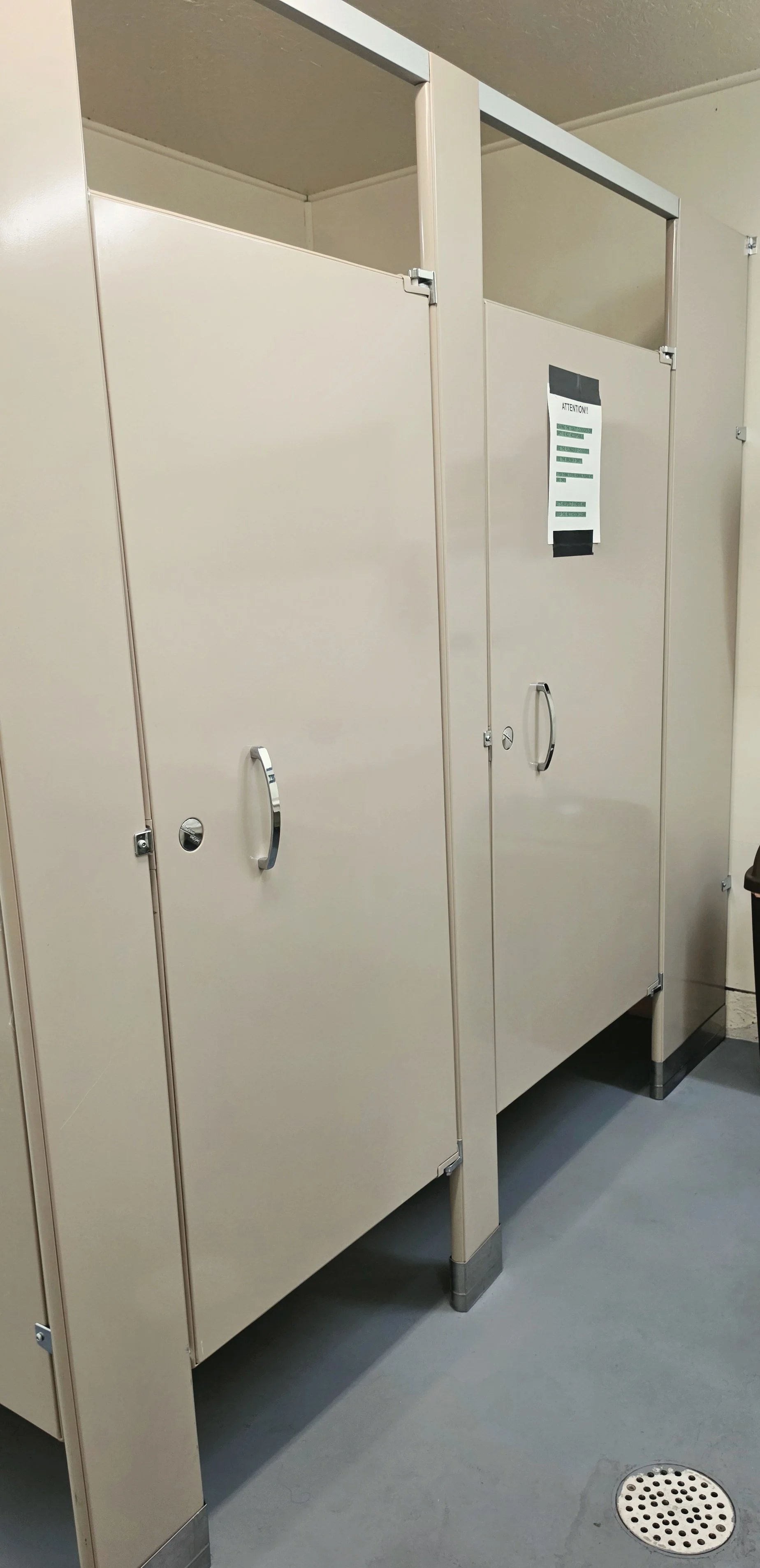 toilet .jpg
