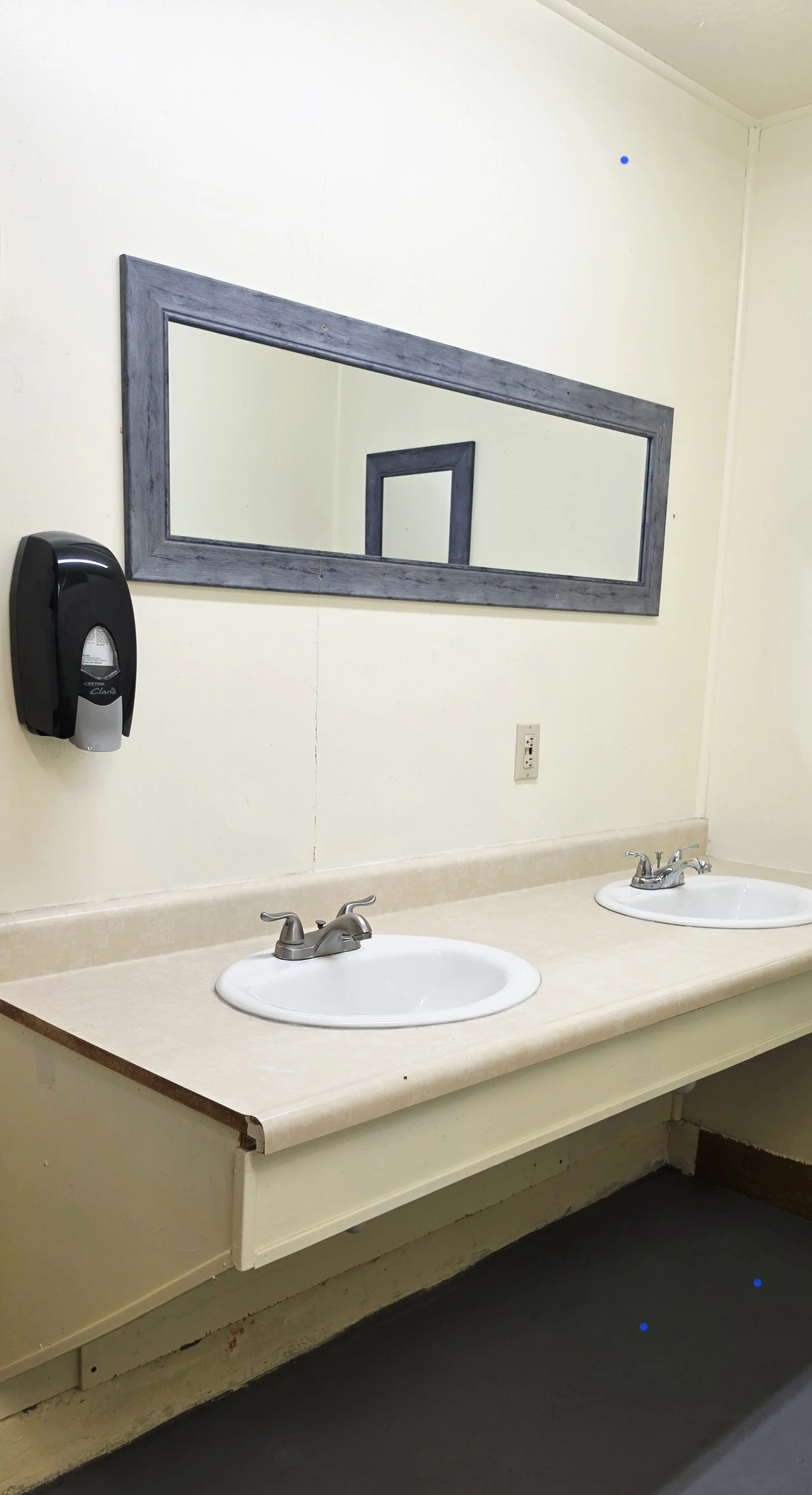 lavatory.jpg