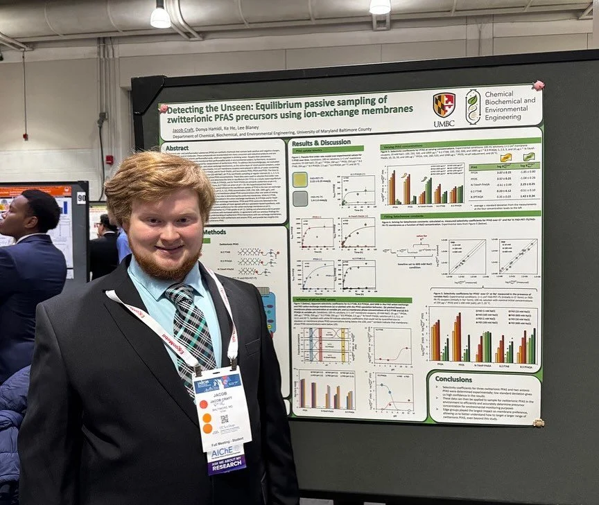 Last week, Jacob Craft attended the 2025 AIChE Annual Student Conference in Boston, MA! 📊
He presented his research project with PhD student Donya Hamidi in the Undergraduate Student Poster Competition, and sparked great interest and conversations w