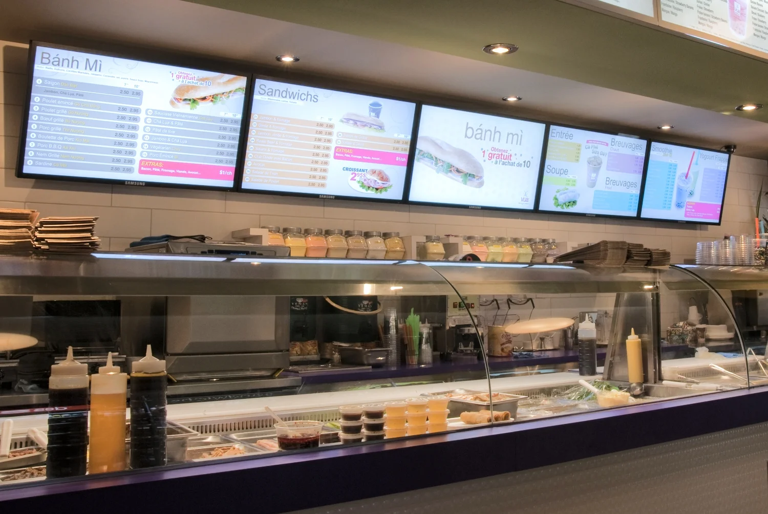 DIGITAL SIGNAGE RESTAURANT.jpg