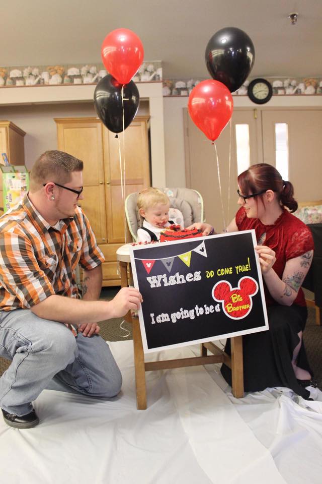 Download Pregnancy Announcement | Pregnancy Announcement Ideas ...