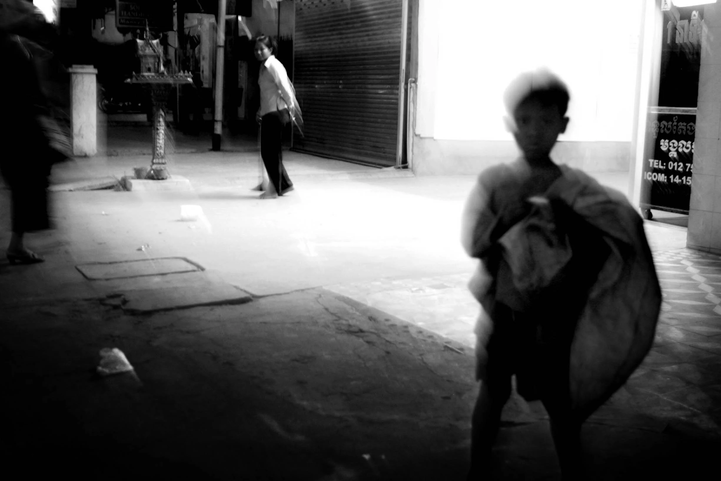 IX0J5253bw.jpg