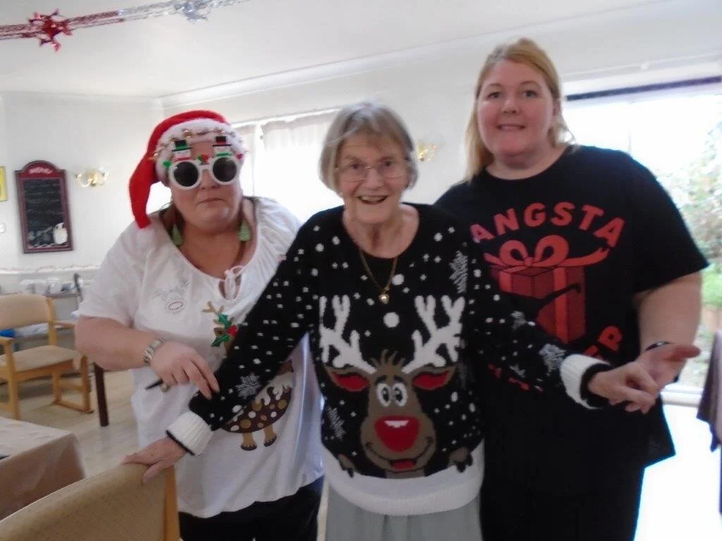 lawns xmas 1.jpg