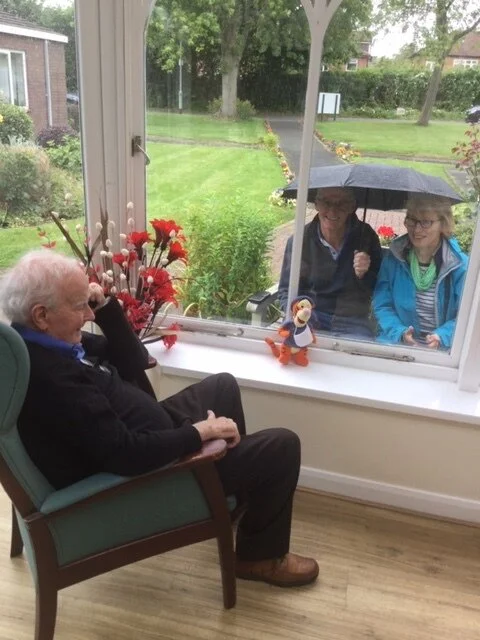 Visit to the window at the Gardens