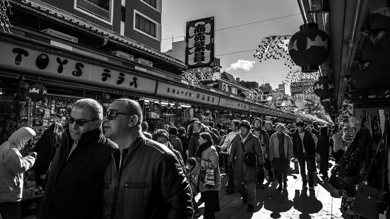 浅草寺 || Anthony Wood ©2014