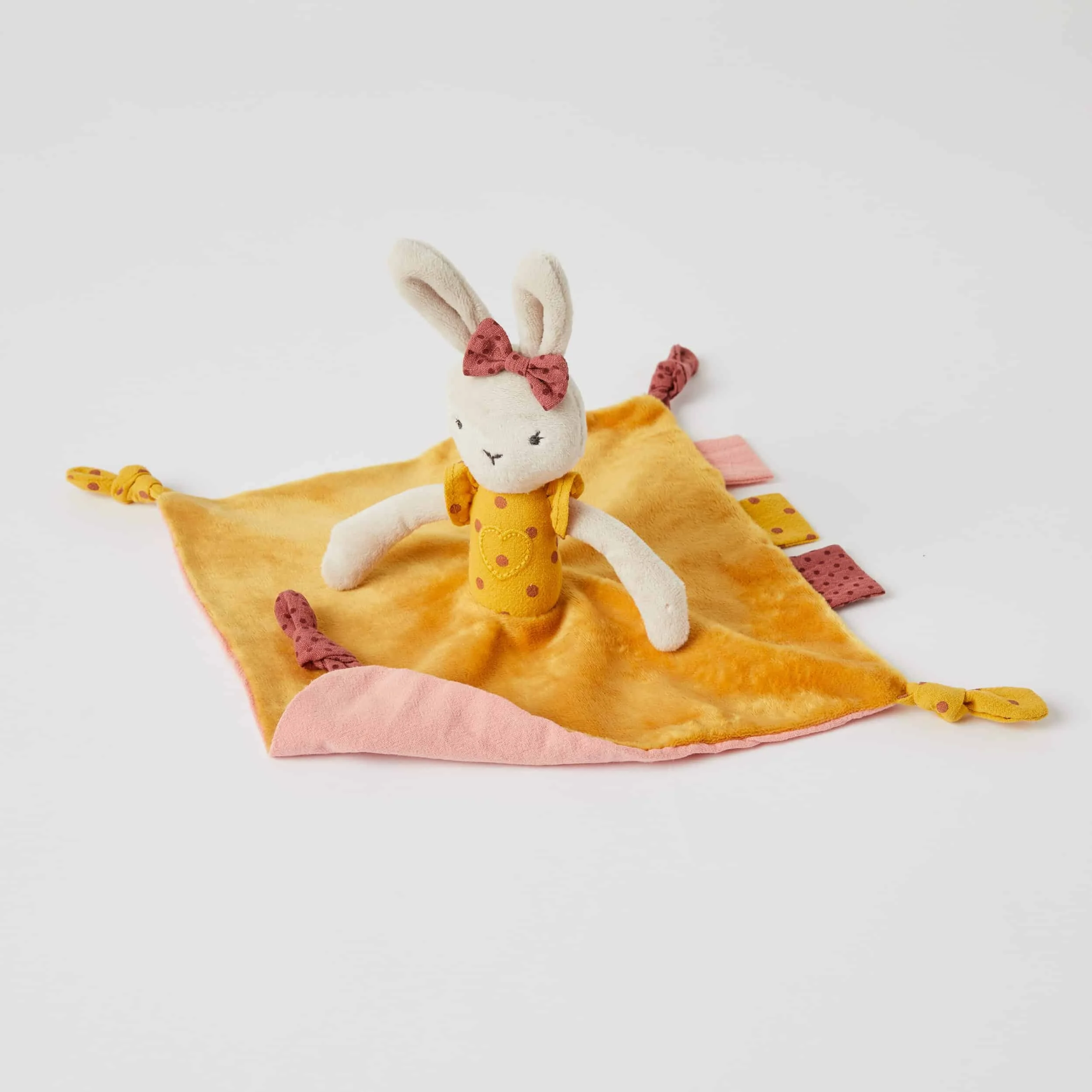 4565D98B-1404-40F3-9155-50BA3CA7109C