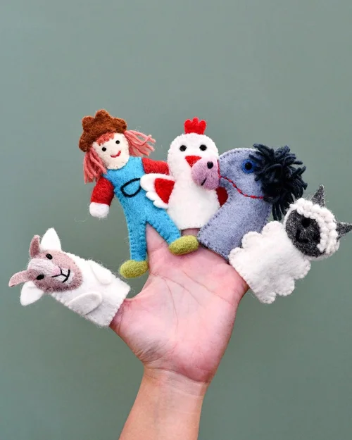 OLD MACDONALD FARM - LADY & ANIMALS FINGER PUPPET SET
