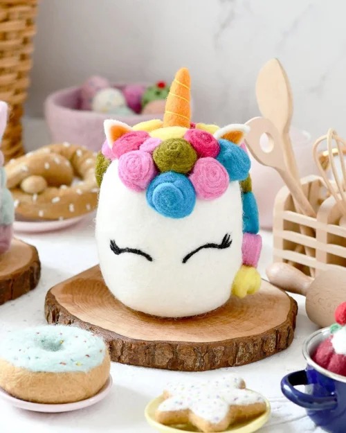 FELT UNICORN CAKE IN BRIGHT COLOURS