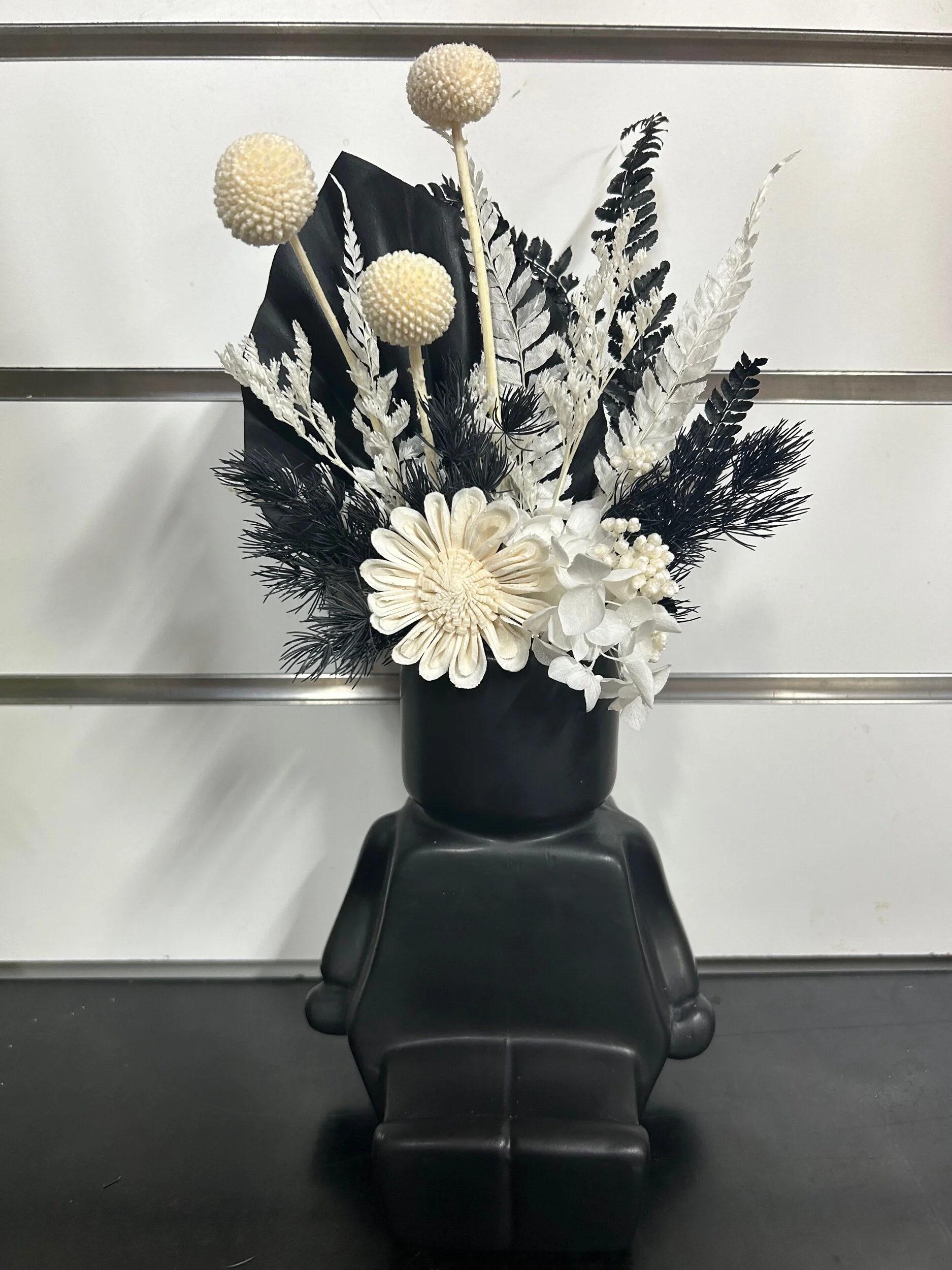 DAF64EA7-A5FA-475F-8A70-0F7823798C1B