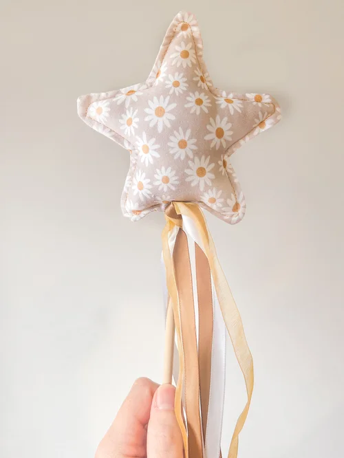 MAGIC PLAY WAND - Daisy