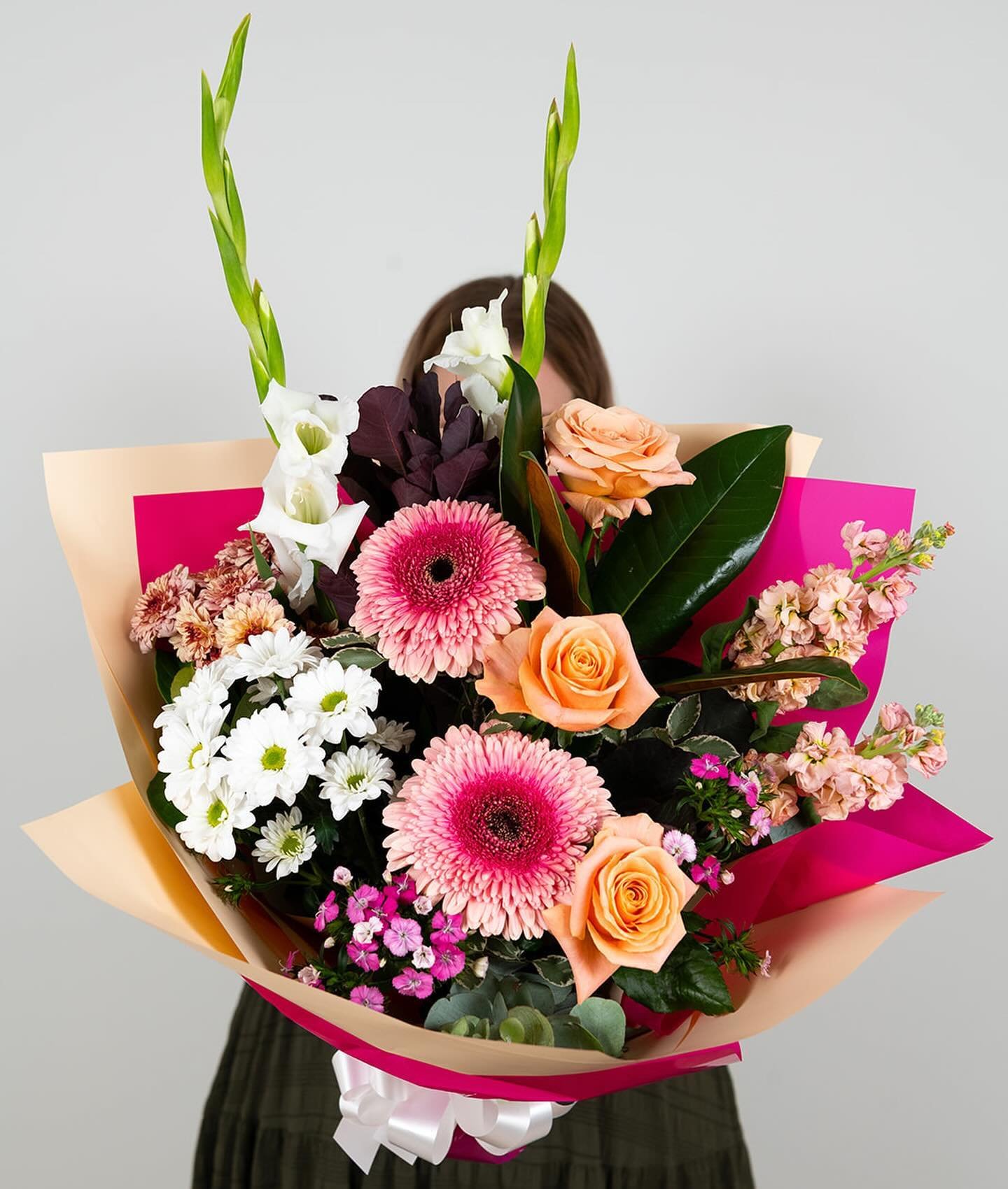 We&rsquo;ve saved the best until last !
Spoil Mum with a Rianna - Deluxe Bouquet 🌸💕

Named after our Boss Lady herself, Rianna is a stunning, large, fragrant, mixed bunch full of Premium, Seasonal Blooms in Pinks, Peach and White Tones. Gladioli, S