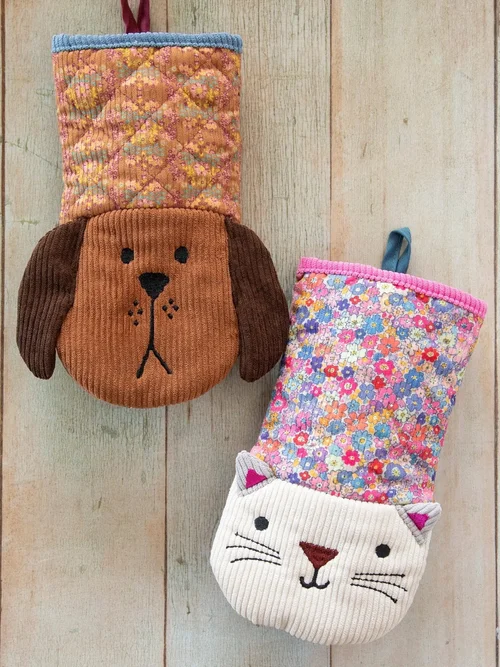 QUILTED OVEN MITT - Cat