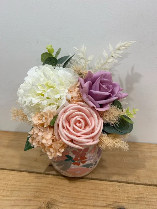 Mae Preserved / Artificial Arrangement