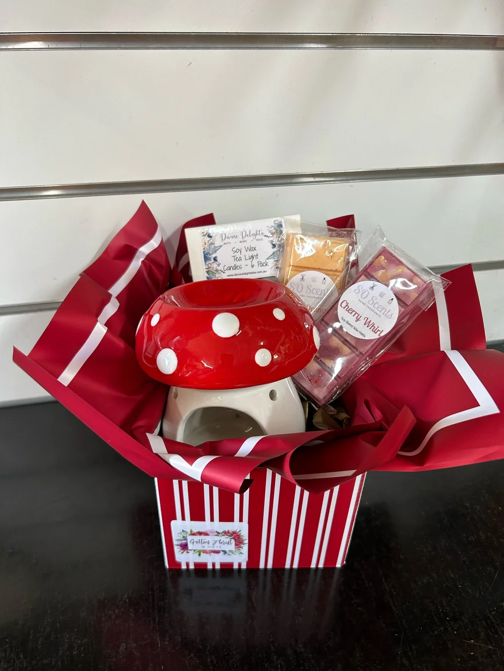 Choc Orange / Cherry So Scents Melts Soy Tea Light Candles and Mushroom Burner Gift Pack