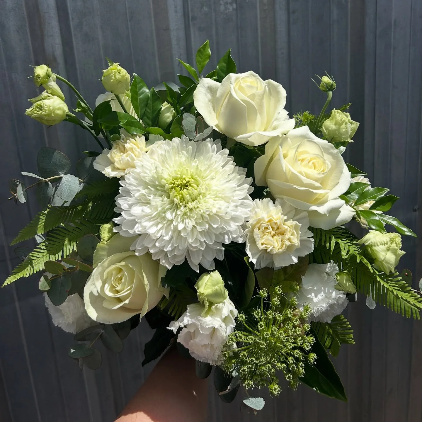 Wedding Wednesday 💒 
White and Green and Florist&rsquo;s Dream 💭 

Happy 1st Wedding Anniversary 
(for this weekend), Amber and Nathan.