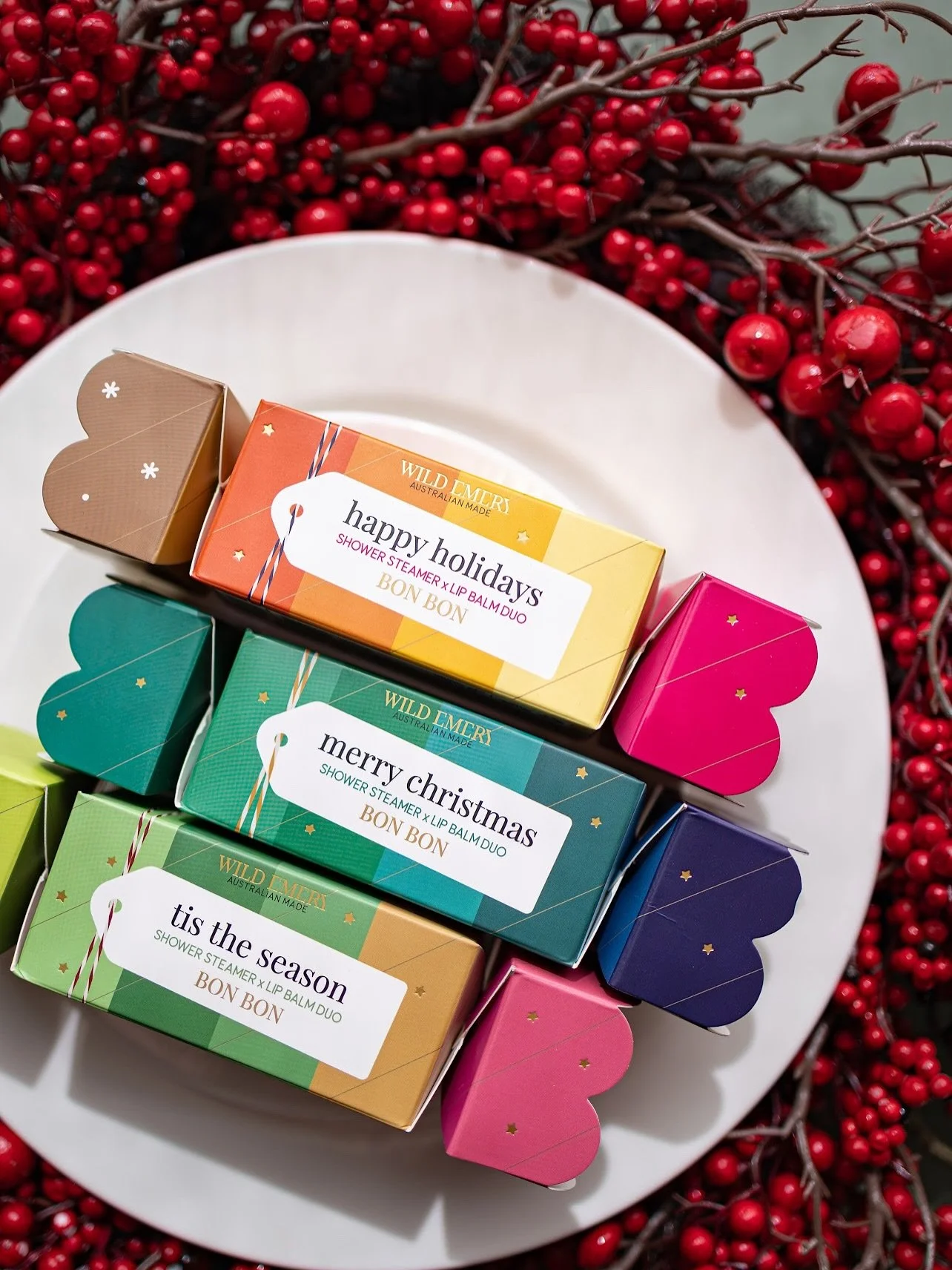 Introducing @wildemery.co 
Shower Steamer x Lip Balm Duo Bon Bons. Each bon bon includes a limited edition seasonal themed shower steamer and mini lip balm.
Happy Holidays ~ includes a mouth watering Spiced Mandarin shower steamer and Cinnamon Cooki