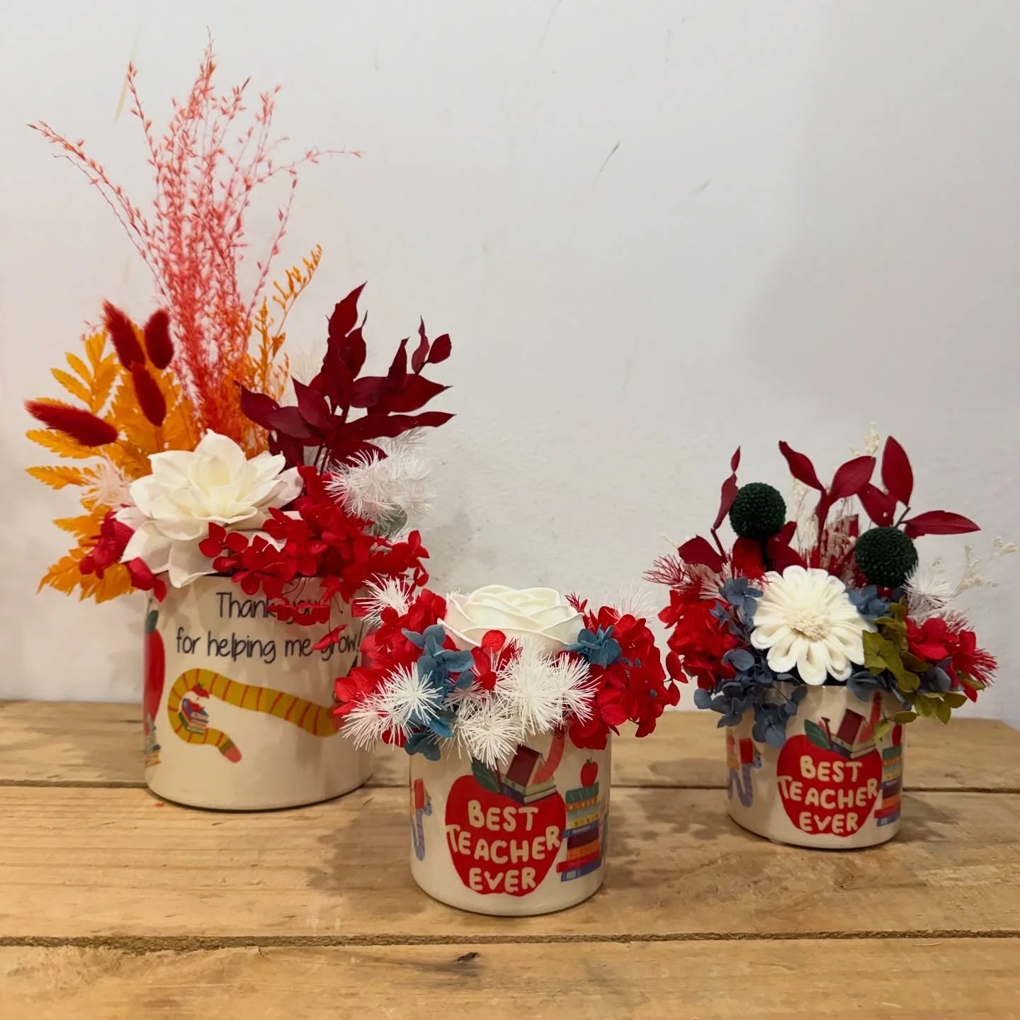 Fresh restock = fresh gift inspo π 
Quirky pots + preserved blooms = the perfect combo.
How beautiful is our latest Preserved Arrangement restockπΈ
These are just a small selection of
some of our latest creations. 
Comment below which one is your f