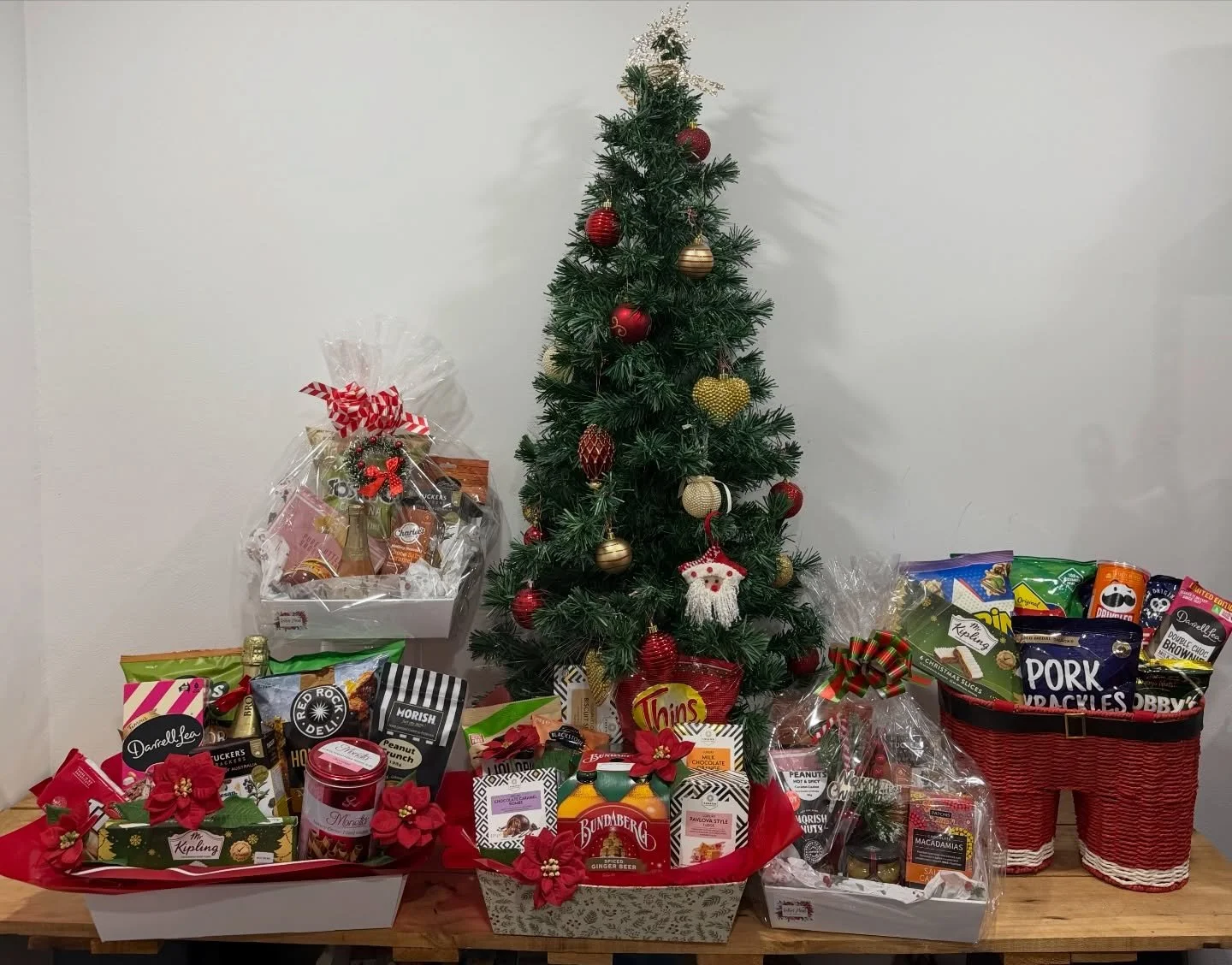 It&rsquo;s hamper season 🎄✨
We&rsquo;re making gifting effortless (and delicious) this Christmas.

Our gourmet hampers are filled with handpicked festive treats and beautifully presented. Thoughtful, elegant and ready to gift, they make the perfect 